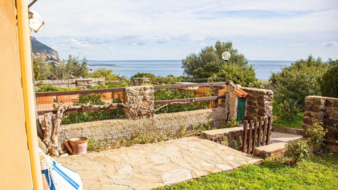 Casa Ariel Per 4, A Pochi Passi Dalla Spiaggia Iun R0963 Cala Gonone Exteriör bild